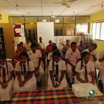 12 ශ්‍රේණිය සඳහා සිසුන් බඳවා ගැනීම